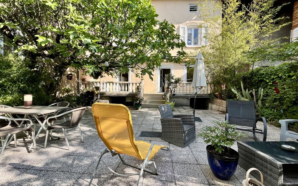 Rives : Le Cosy Lino avec accès terrasse de l'établissement
