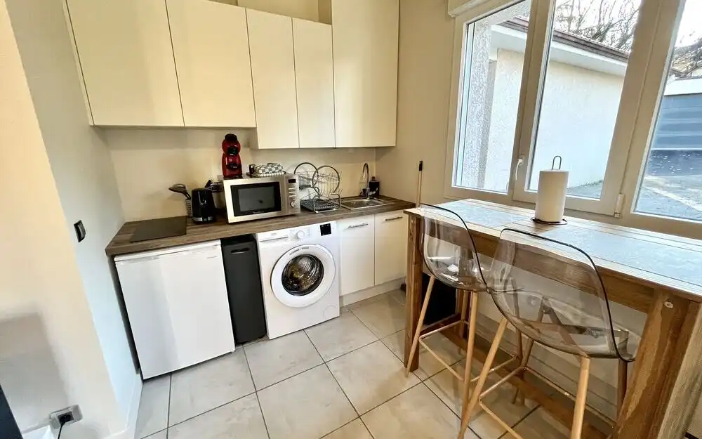 L’Encanto : Gîte avec terrasse et stationnement à Charnècles 38140