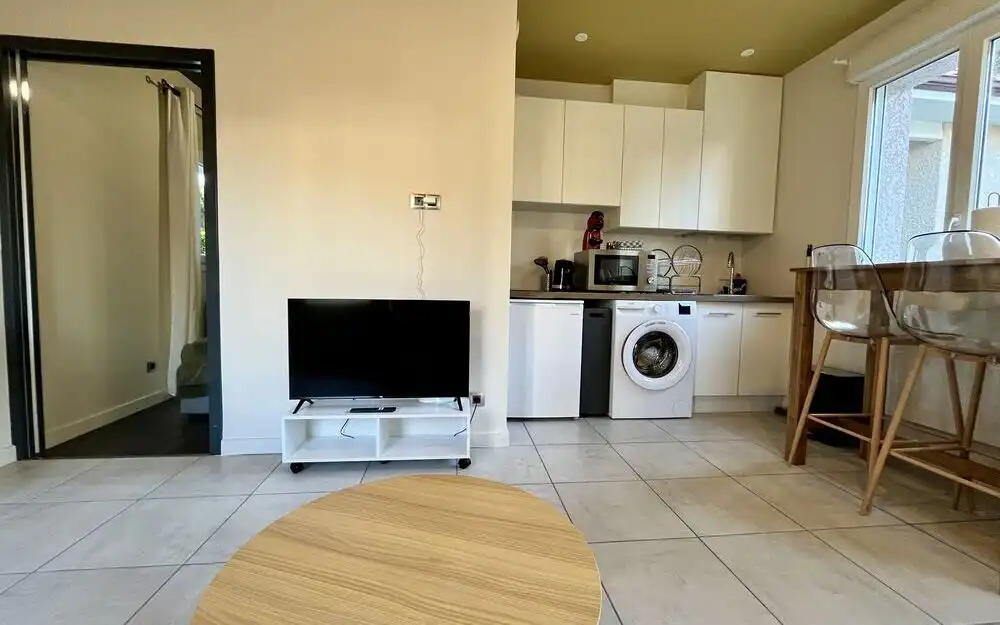 L’Encanto : Gîte avec terrasse et stationnement à Charnècles 38140