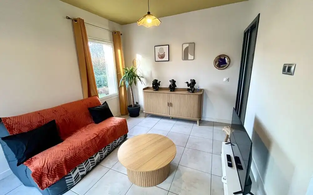 L’Encanto : Gîte avec terrasse et stationnement à Charnècles 38140