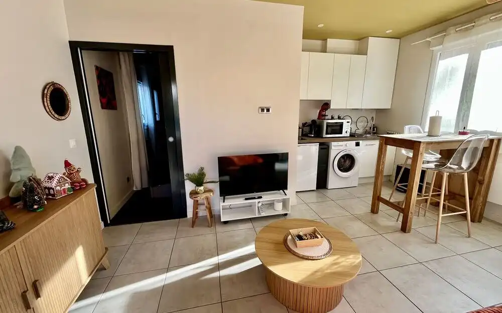 L’Encanto : Gîte avec terrasse et stationnement à Charnècles 38140