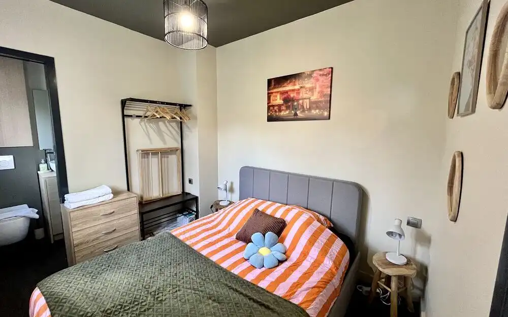 L’Encanto : Gîte avec terrasse et stationnement à Charnècles 38140