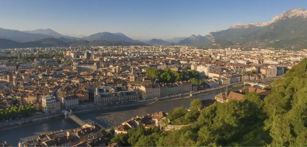 Où dormir pour SEPEM Industries Grenoble 2026 ? Nos hébergements pour exposants et professionnels